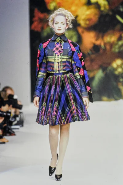 Look 38